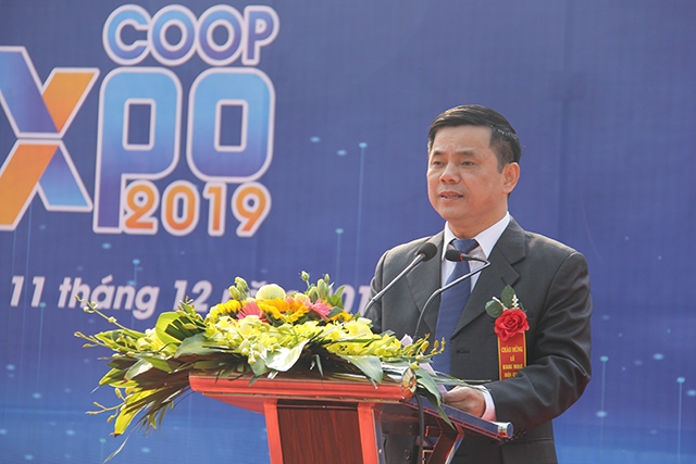 Phó Chủ tịch Liên minh HTX Việt Nam Nguyễn Văn Thịnh phát biểu khai mạc Hội chợ