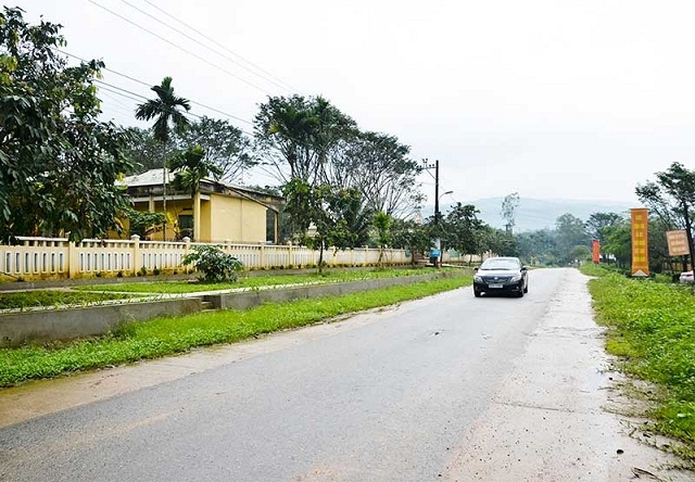 Diện mạo nông thôn xã Tiên Cẩm ngày càng khang trang, sạch đẹp nhờ xây dựng NTM