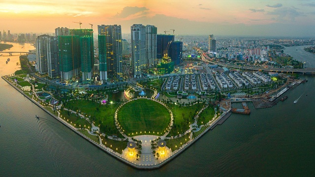 Vinhomes hoàn tất mua cổ phiếu quỹ, cổ phiếu VHM vẫn “cắm đầu” giảm giá