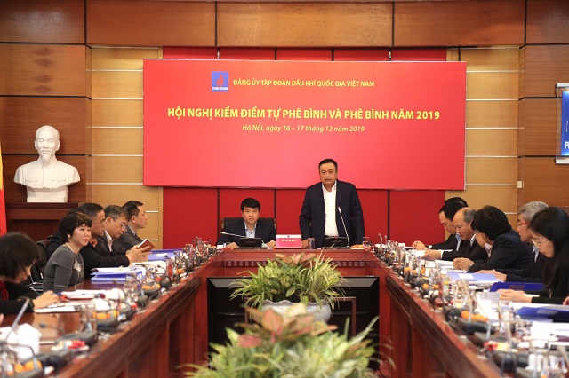 Đồng chí Trần Sỹ Thanh, Ủy viên Trung ương Đảng, Bí thư Đảng ủy, Chủ tịch HĐTV Tập đoàn phát biểu tại Hội nghị