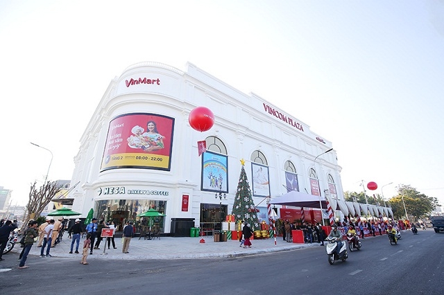 Vincom đồng loạt khai trương 3 TTTM trong dịp Giáng sinh mang đến cho người dân địa phương một điểm vui chơi hấp dẫn