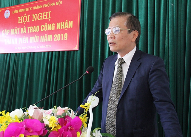 Chủ tịch Liên minh HTX Hà Nội Lê Văn Thư phát biểu tại hội nghị