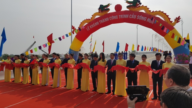 Cầu sông Hóa đưa vào sử dụng sẽ góp phần giảm áp lực giao thông cho quốc lộ 10