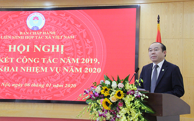 Chủ tịch Liên minh HTX Việt Nam Nguyễn Ngọc Bảo phát biểu khai mạc Hội nghị