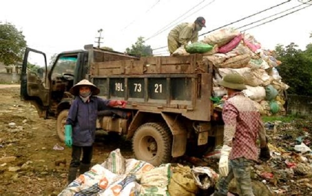 Hoạt động thu gom rác thải của HTX