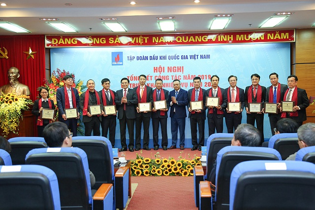PVN vinh danh 12 tập thể có thành tích xuất sắc trong năm 2019