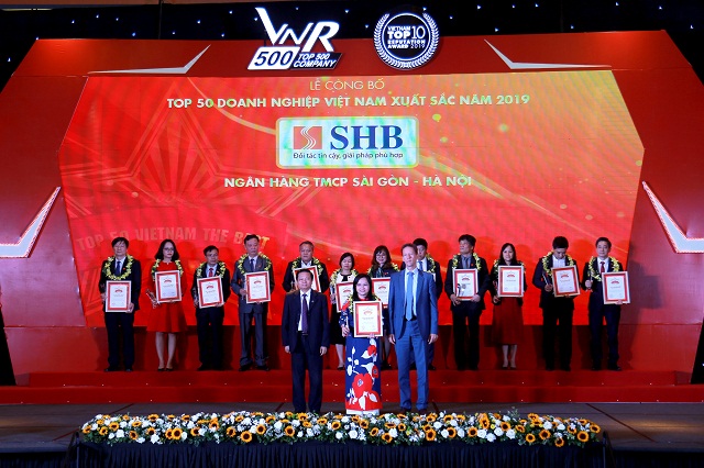 SHB được vinh danh top 50 doanh nghiệp xuất sắc nhất và top 30 công ty đại chúng lớn nhất Việt Nam
