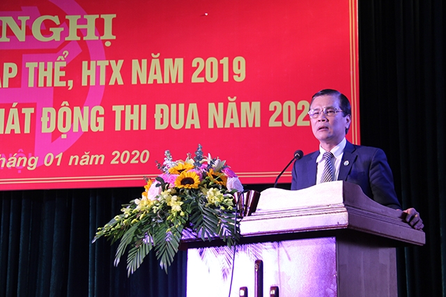 Chủ tịch Liên minh HTX Hà Nội Lê Văn Thư phát biểu tại hội nghị