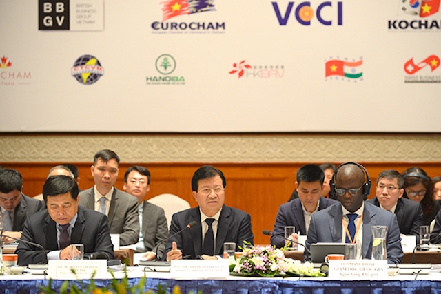 Phó Thủ tướng Chính phủ Trịnh Đình Dũng phát biểu chỉ đạo tại Diễn đàn Doanh nghiệp Việt Nam (VBF)-kỳ cuối 2019.