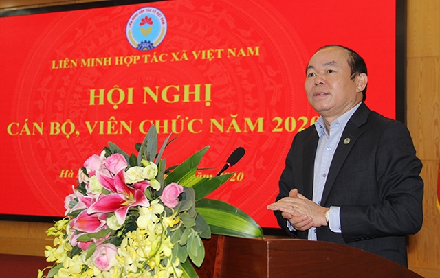 Chủ tịch Liên minh HTX Việt Nam Nguyễn Ngọc Bảo phát biểu chỉ đạo hội nghị