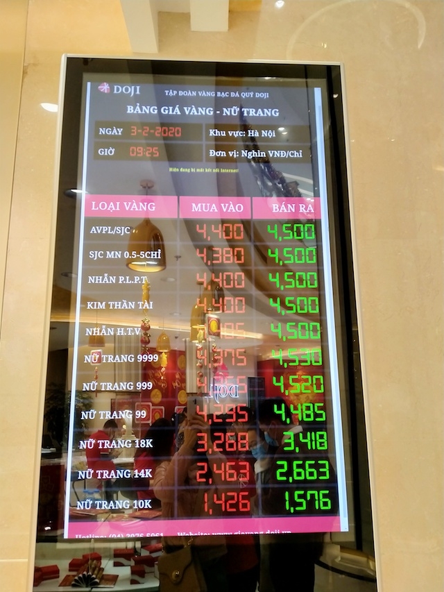 Tập đoàn Doji niêm yết giá vàng SJC ở mức 45 triệu đồng/lượng