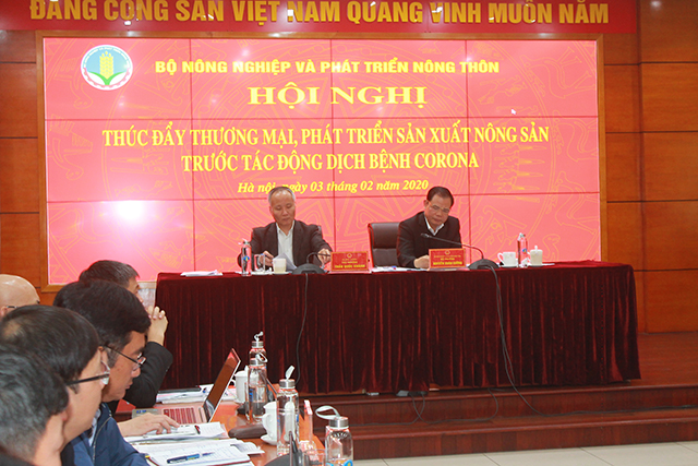 Hội nghị “Thúc đẩy thương mại, phát triển sản xuất nông sản trước tác động dịch bệnh Corona” diễn ra tại Hà Nội ngày 3.2.2020.