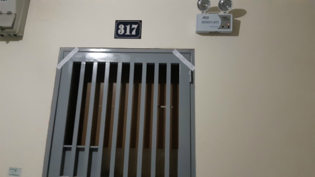 Đây là một trong những căn hộ trong khu chung cư Pruksa được dán niêm phong cách ly, theo dõi người có nguy cơ lây nhiễm nCov