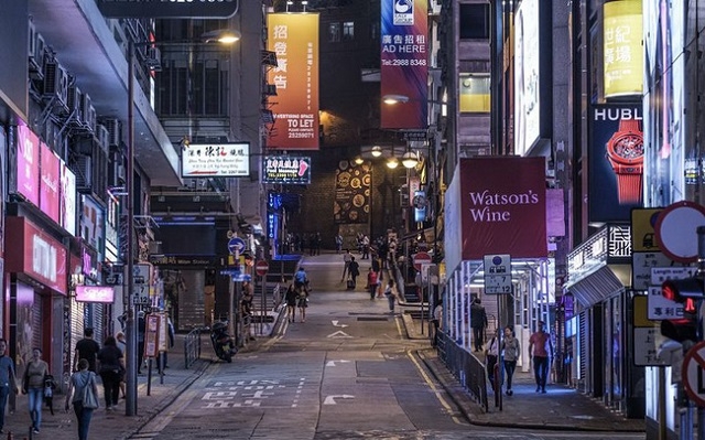 Nhiều nhà bán lẻ Hong Kong đóng cửa vì virus Corona