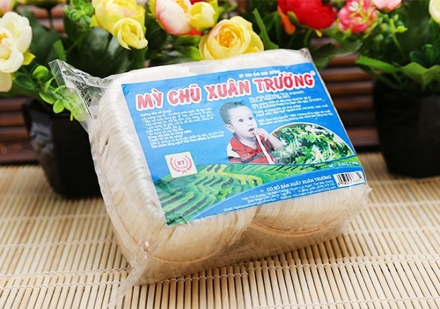 Mỳ Chũ được làm bởi gạo bao thai hồng