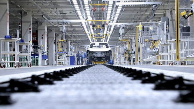 Dịch virus corona đã giáng một đòn mạnh vào ngành công nghiệp ô tô