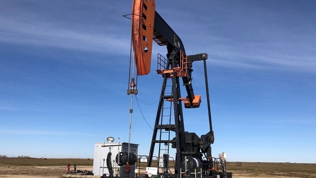 Giá dầu sụt gần 4% vì nỗi sợ SARS-CoV-2 lan ra toàn cầu (Ảnh Internet)