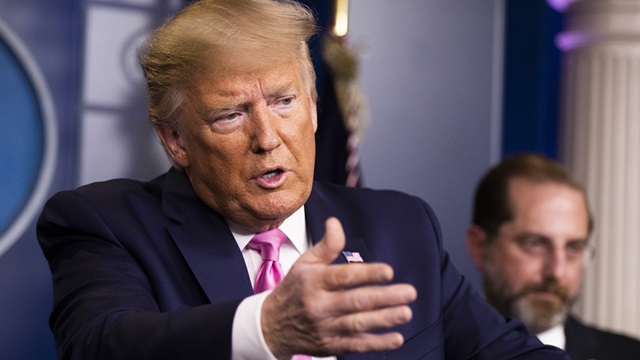 Tổng thống Mỹ Donald Trump đã không thể trấn an được tâm lý nhà đầu tư (Ảnh: AP)