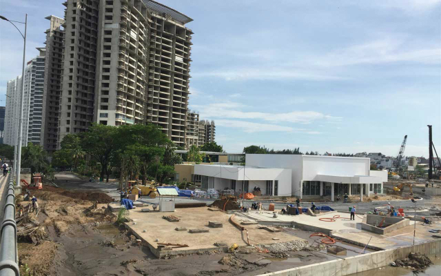 Nhiều dự án BĐS bất động vì siết tín dụng cũng như các yếu tố pháp lý khác (Ảnh minh họa: Internet)