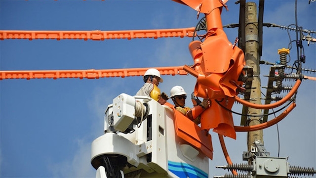 EVN phải huy động 230 triệu kWh chạy bằng nguồn điện chạy dầu có giá thành cao (Ảnh: Internet)