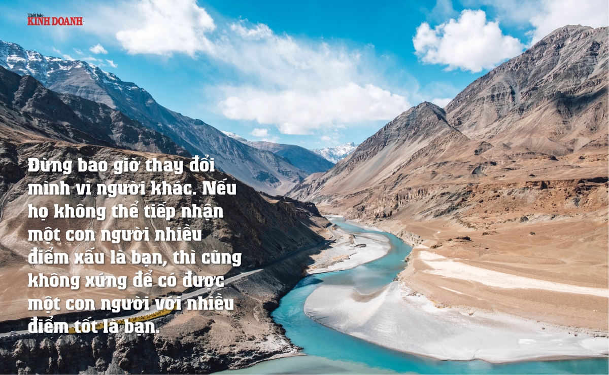 Đừng bao giờ thay đổi mình vì người khác. Nếu họ không thể tiếp nhận một con người nhiều điểm xấu là bạn, thì cũng không xứng để có được một con người với nhiều điểm tốt là bạn.