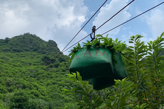 Tời na an toàn giúp người dân không phải nguy hiểm vận chuyển na ở lưng chừng núi