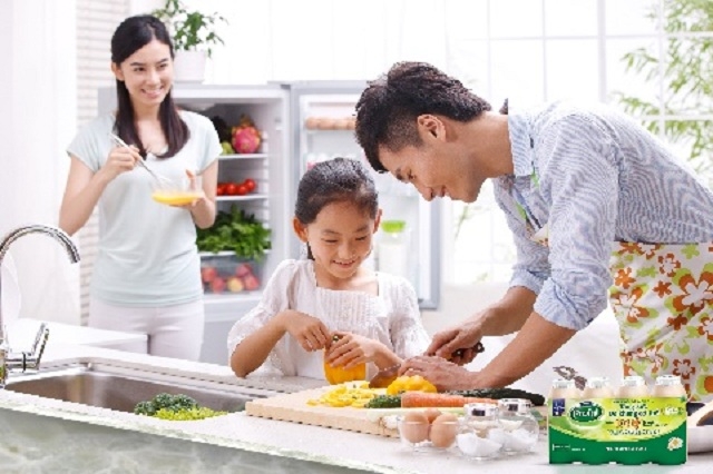 Sữa chua uống men sống Vinamilk Probi với khoảng 13 tỷ khuẩn Lactobacillus paracasei (L. casei 431) giúp tăng cường sức khoẻ đường ruột
