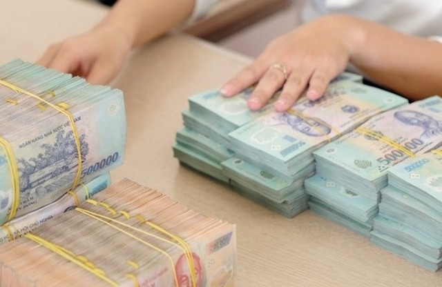 Ngân hàng Nhà nước vừa bật tín hiệu để các ngân hàng thương mại giảm lãi suất hỗ trợ cho doanh nghiệp bị ảnh hưởng bởi dịch Covid-19