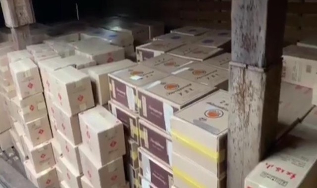 Lực lượng Hải quan đã bắt giữ hơn 3 triệu bao thuốc lá lậu trên vùng biển Đông Bắc (Ảnh: Hải quan)