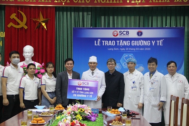 SCB trao tặng Sở Y tế tỉnh Lạng Sơn 20 giường y tế
