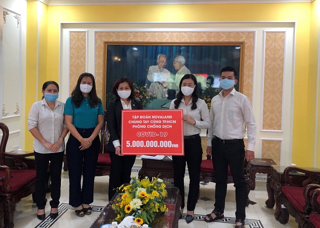 Đại diện Tập đoàn Novaland chung tay cùng TP.HCM phòng chống dịch