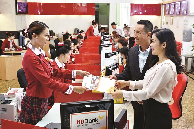 HDBank chủ động giảm lãi suất vay tới 4,5% cho khách hàng, không yêu cầu chứng minh khó khăn do dịch Covid-19
