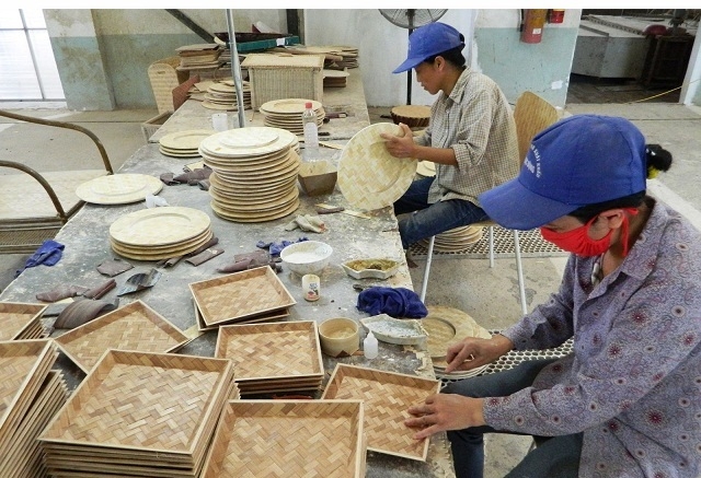 HTX thủ công mỹ nghệ xuất khẩu Vĩnh Phước chú trọng sản xuất an toàn (Ảnh TL)