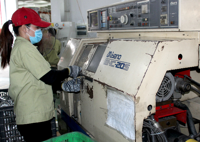 Đây là lúc cần tái cơ cấu các chuỗi liên kết phục vụ sản xuất công nghiệp