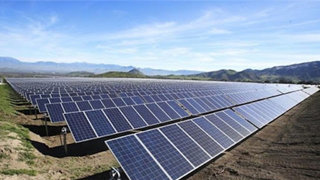 Giá mua điện với cả 3 loại hình gồm điện mặt trời mặt đất, điện nổi và điện trên mái nhà đều giảm (Ảnh: Internet)