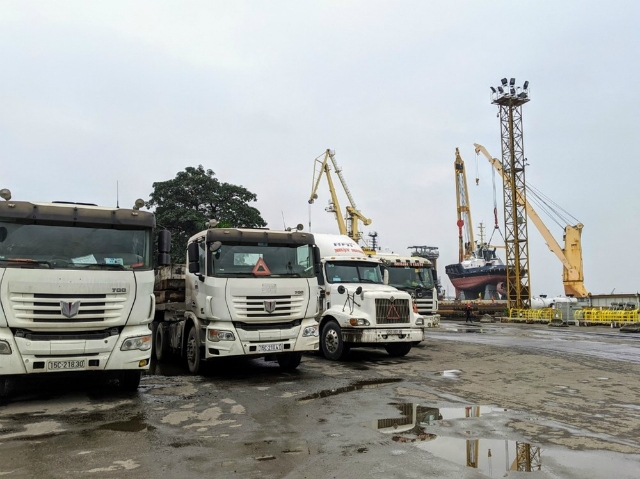 Từ ngày 11/4, các xe vận tải hàng hóa nếu không có GXN sẽ không thể ra vào Hải Phòng