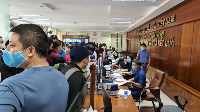 Lượng cán bộ công chức mỏng, hồ sơ nhiều nên cũng thành quá tải