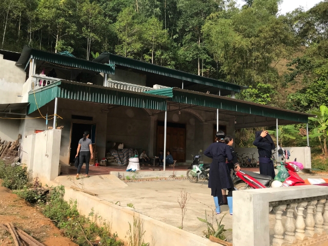 Ngôi nhà của ông Luyến vừa mới được cất, thành quả từ tham gia THT trồng nghệ hữu cơ