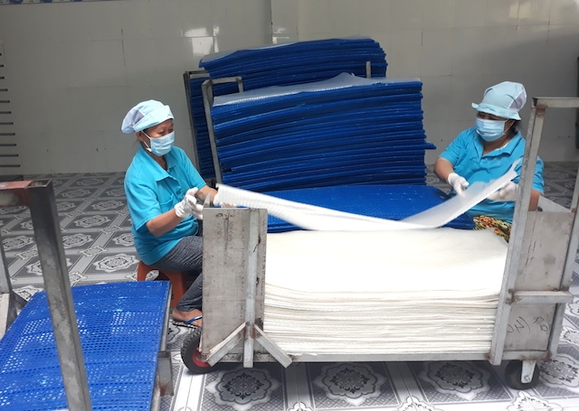 Làng nghề đang hướng đến việc đưa công nghệ vào sản xuất (ảnh: Tư liệu)