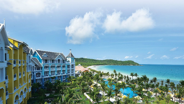 Khi làn sóng khu công nghiệp chuyển sang Việt Nam, BĐS du lịch và văn phòng cũng được hưởng lợi (Ảnh: Internet)