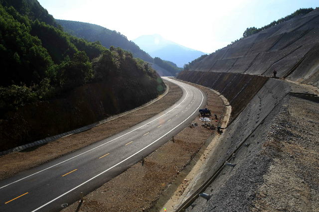 8 dự án cao tốc Bắc - Nam có tổng mức đầu tư hơn 88.000 tỷ đồng (Ảnh: Internet)