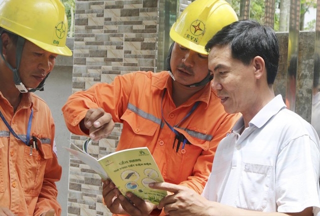 Khách hàng chính thức được miễn, giảm 3 tháng tiền điện