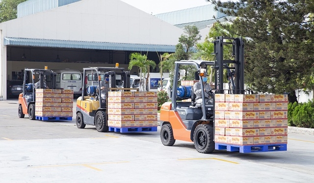 Đây là lô sản phẩm sữa đặc đầu tiên của Vinamilk chuẩn bị xuất đi Trung Quốc, chỉ