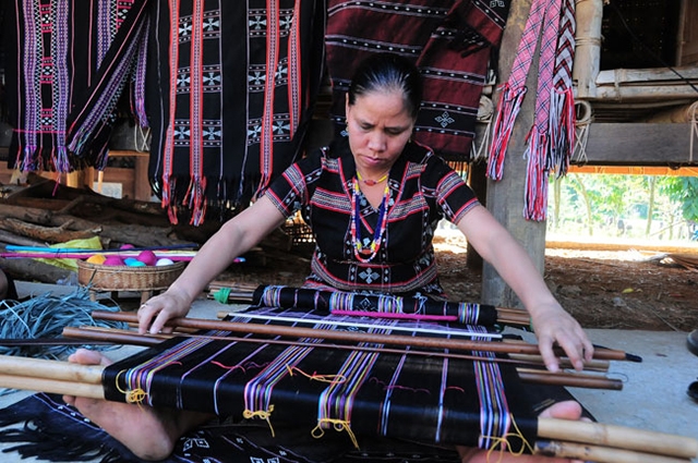 Dệt zèng là nghề truyền thống lâu đời của dân tộc Tà Ôi, tỉnh Thừa Thiên - Huế (Ảnh: TL)