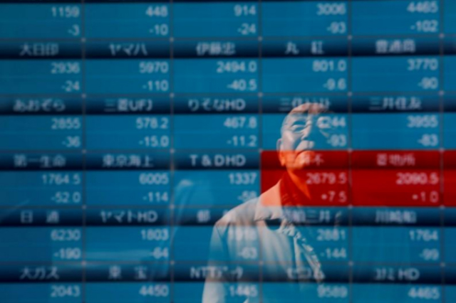 Đà lao dốc của giá dầu kéo chứng khoán châu Á giảm (Ảnh Internet)