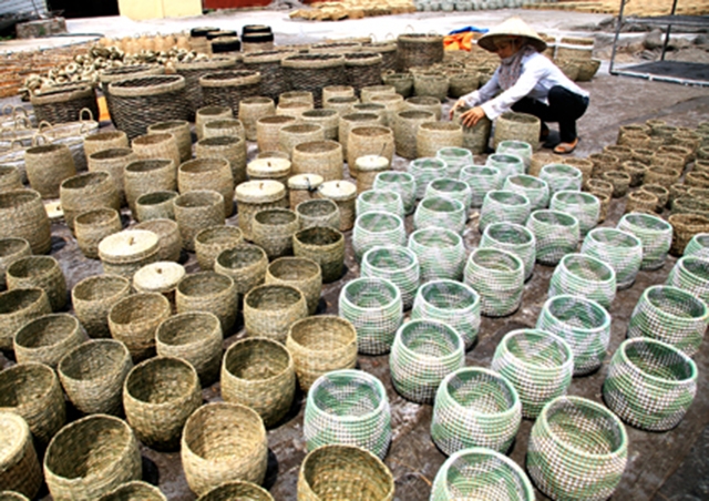 Dịch Covid-19 ảnh hưởng nghiêm trọng đến các HTX sản xuất thủ công mỹ nghệ tỉnh Ninh Bình (Ảnh: TL)