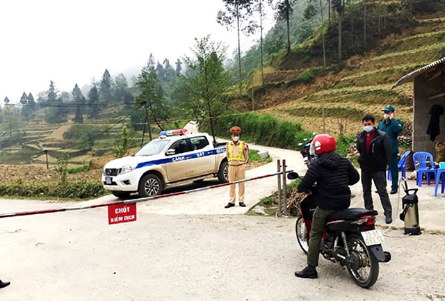 Phong tỏa thị trấn Đồng Văn (Hà Giang) để phòng chống dịch bệnh COVID-19 (Ảnh Internet)