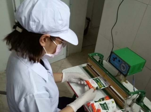 Quỹ Khuyến công đã hỗ trợ HTX Công nghệ cao Mặt Trời Việt mua sắm 1 máy đóng gói sản phẩm tiên tiến ở nước ngoài (Ảnh: TL)