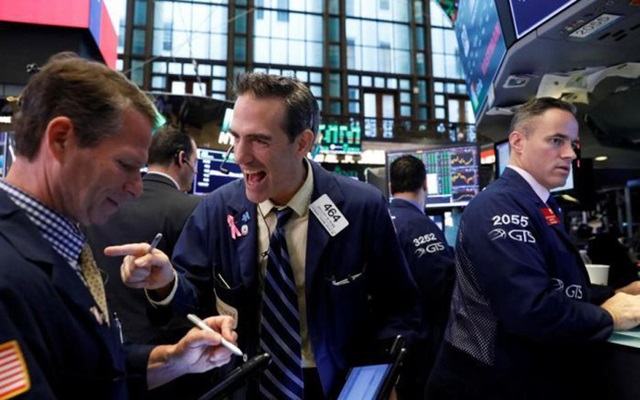 Phố Wall khởi sắc, Dow Jones trở lại mốc 24.000 điểm (Ảnh Internet)