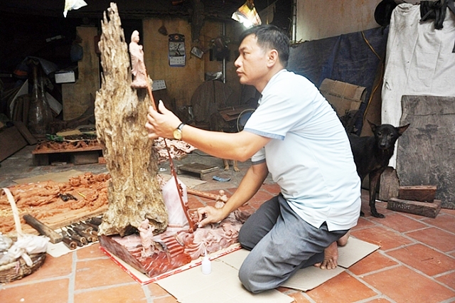 Nghệ nhân Nguyễn Trần Hiệp thành lập HTX để phát huy khả năng của thành viên (Ảnh Tư liệu)